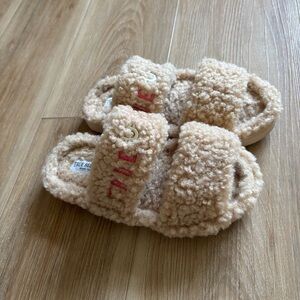 True religion slippers fuzzy size 5-6 S tan color Guc